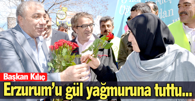 Erzurum'da gül yağmuru