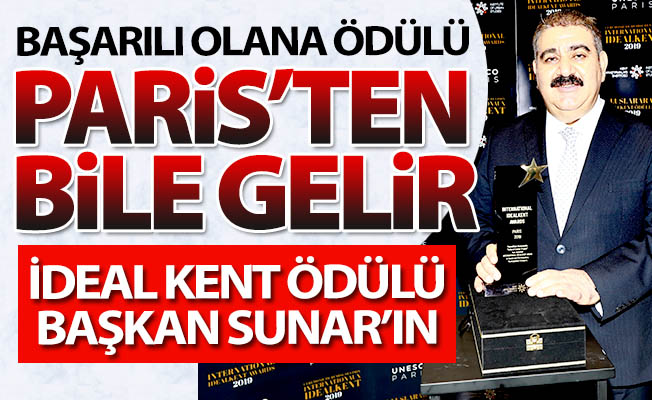 Sunar ödülünü Paris'te aldı