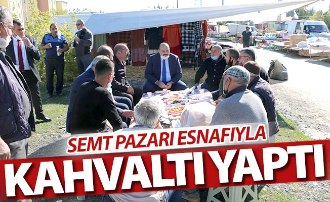 Pazar esnafıyla kahvaltılı buluşma Pazar esnafıyla kahvaltılı buluşma